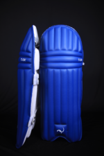 Tusk moulded batting Leg guard